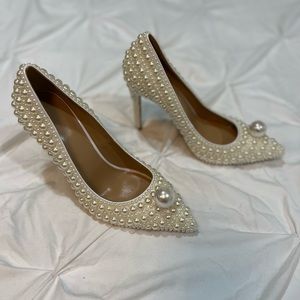 NWT Ivory Pearl Pump Heels